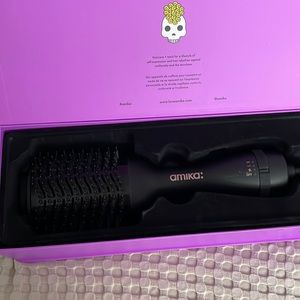 Blow dryer brush